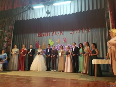 В Новоазовском районе прошли выпускные вечера