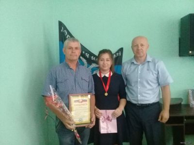 С медалями только девушки!